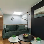 Airhome - Heart Of Center