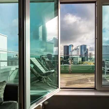 Airhome - Heart Of Center