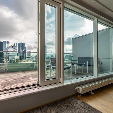 Airhome - Heart Of Center