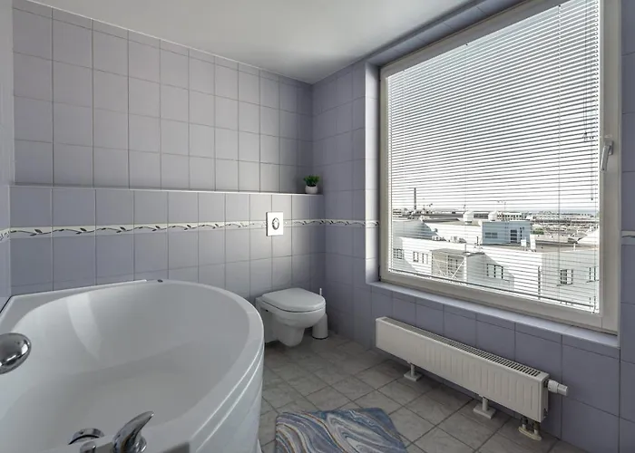 Airhome - Heart Of Center *