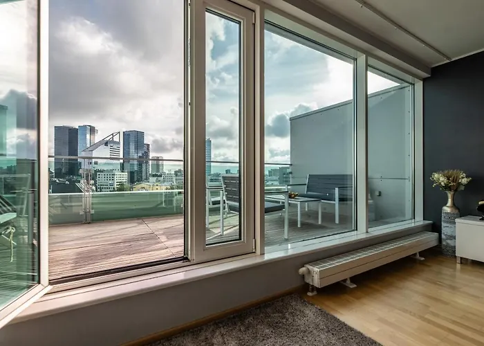 Airhome - Heart Of Center